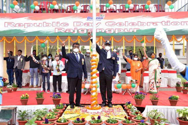 डालमियां सीमेन्ट में मना गणतंत्र दिवस 