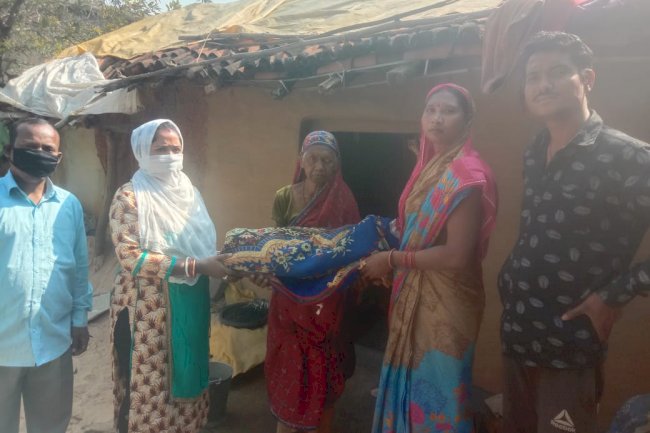 साराँश दैनिक के प्रयास से वृद्धा को मिल रही मदद 