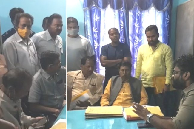 भाजपा कार्यकर्ताओं द्वारा खंड़विकास अधिकारी का घेराव