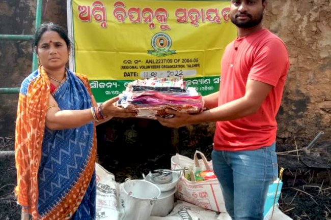 अग्नि पीडितो के मदद के लिए आगे आई संस्था