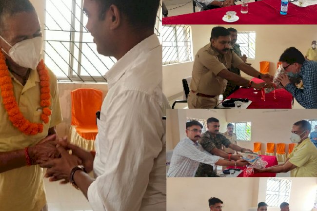 दुगनी पुलिस केंद्र में पुलिस कर्मियों का विदाई समारोह 