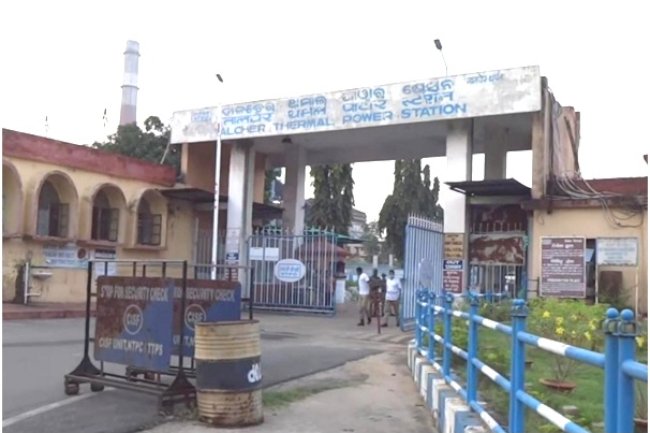 बिजली संयंत्र के बंद होने से श्रमिकों का भविष्य अंधकार में 