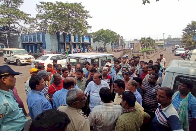 विभिन्न मांगो को लेकर नीजी सुरक्षा कर्मियों का आंदोलन