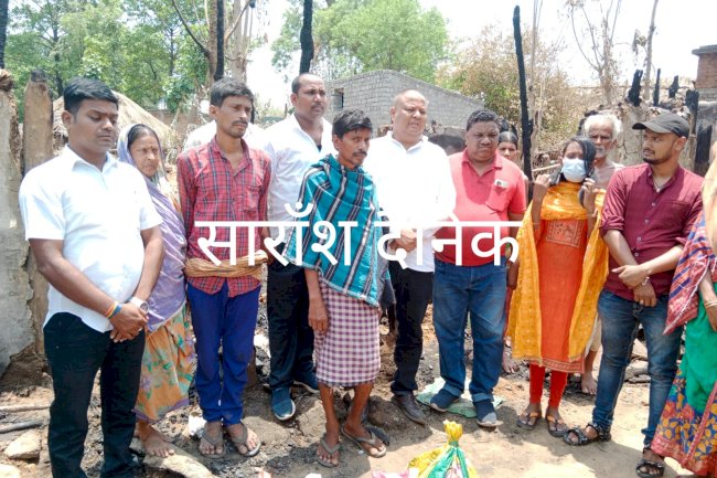 अग्नि पीड़ित परिवारो के मदद के लिए बढे कई हाथ  