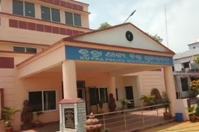 कलयुगी चाचा ने अपने ही भतीजी को बनाया हवस का शिकार  