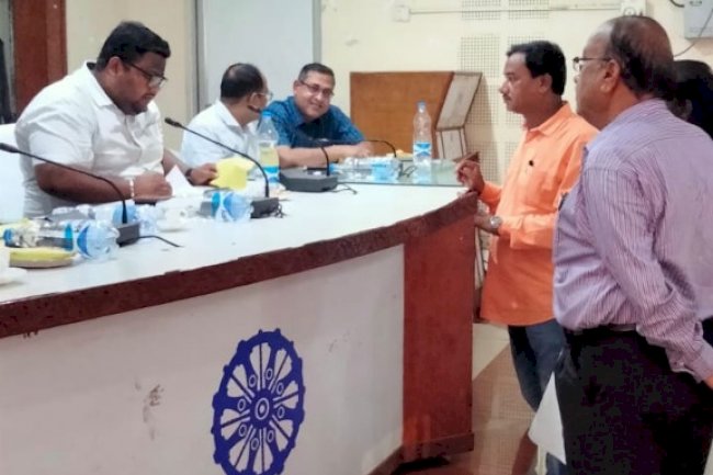 जनसुनवाई में दो मामलो का निपटारा 