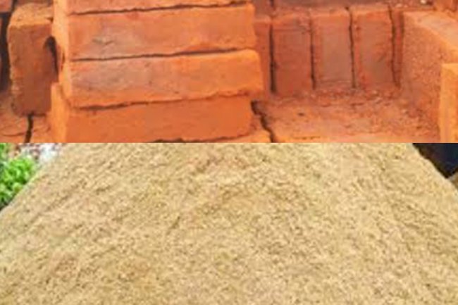 इंफोर्मेशन टीम द्वारा ईट रेत लदी वाहन जब्त 