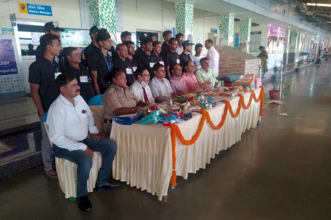 यात्रीयो को सामान नही बेच सकेगे अनधिकृत समान बिक्रेता 