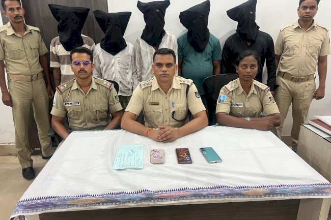 30 ग्राम प्रतिबंधित हेरोइन के साथ पाँच गिरफ्तार 