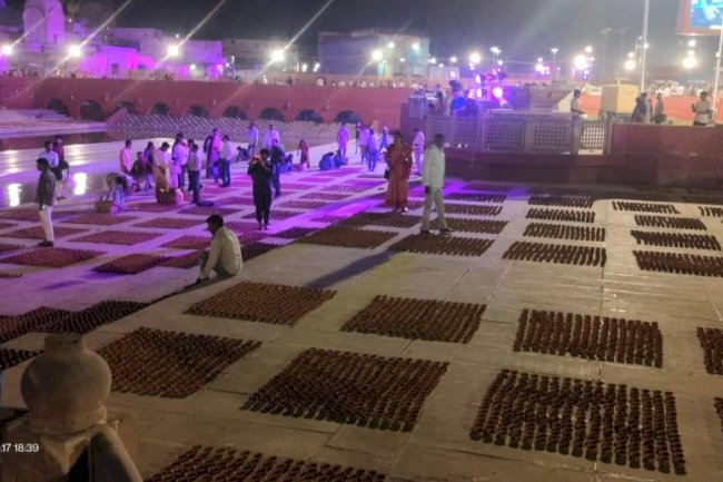 अयोध्या में भव्य दीपोत्सव की तैयारी पूरी