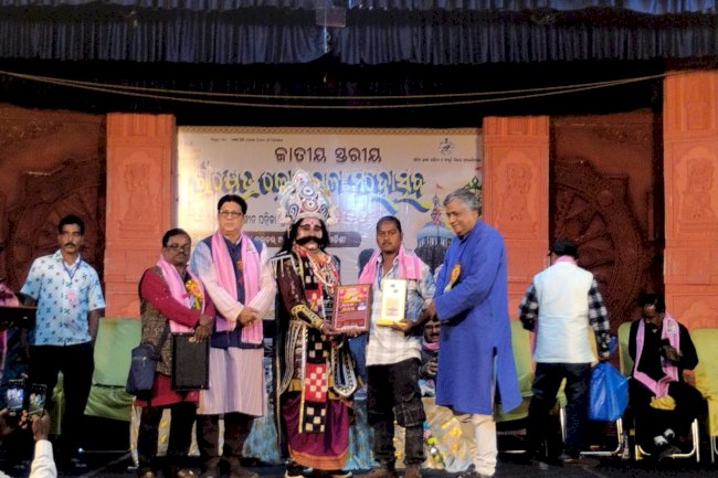 सारांश दैनिक के पत्रकार सुशांत मलिक श्रीक्षेत्र रत्न अवार्ड से सम्मानित