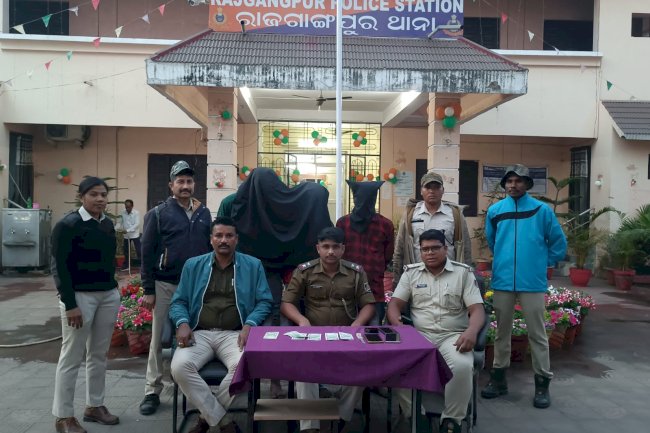 लूट के मामले में तीन आरोपी गिरफ्तार