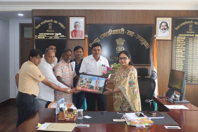 डीसी सिमडेगा के सेवा भाव सादगी और श्रद्धा के चर्चे ओडिशा तक पहुँची
