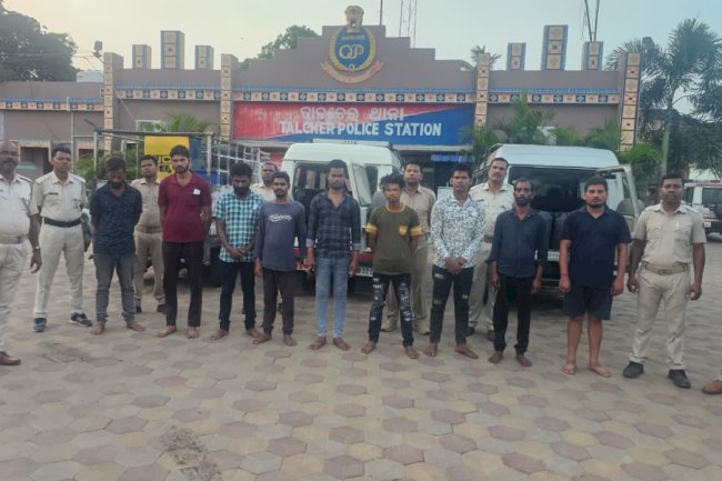 ट्रेन से डीजल चोरी करते 9 गिरफ्तार